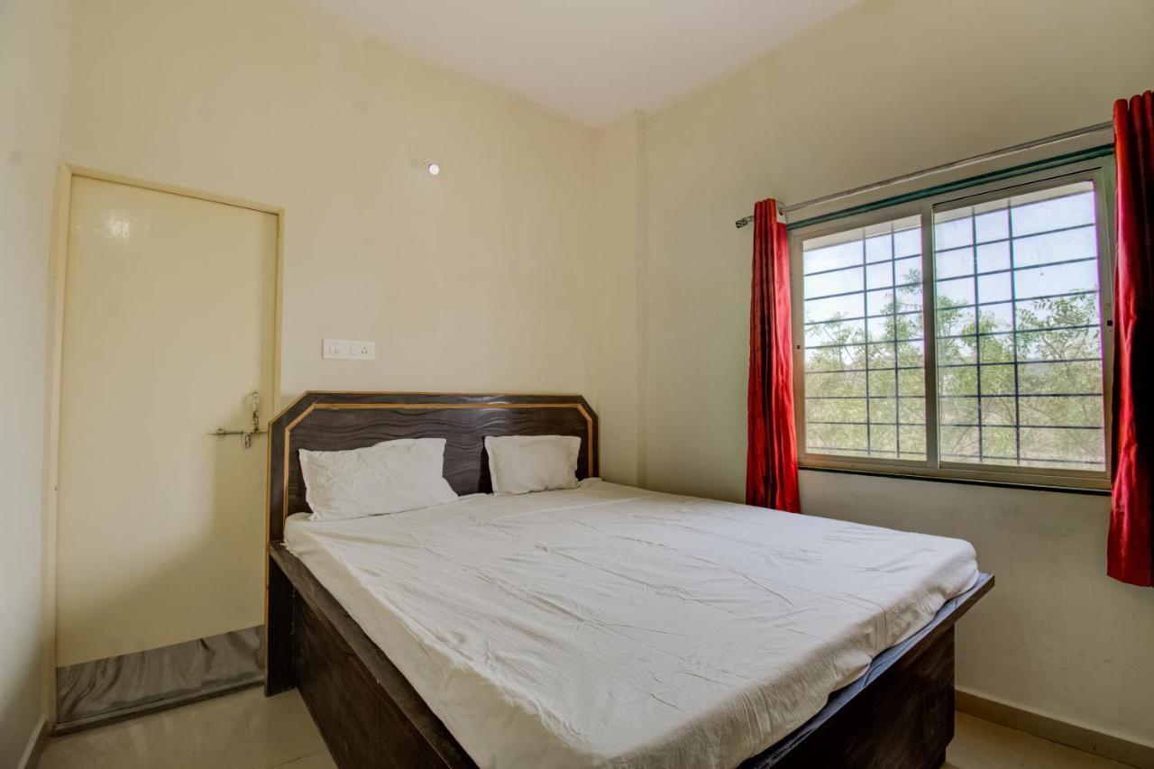 Spot On Sri Srinivasa Lodge Kurmannapalem エクステリア 写真